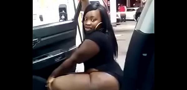  She twerks her ass in public. We looking for porn ladies.